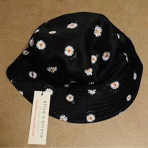 Alice+Olivia reversible (white + black with daisies) bucket hat